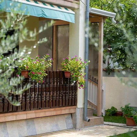 Mit Terrasse By Interhome * Funtana
