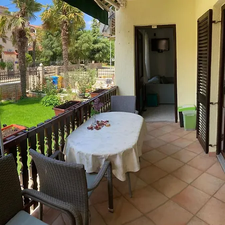 Apartmán Mit Terrasse By Interhome