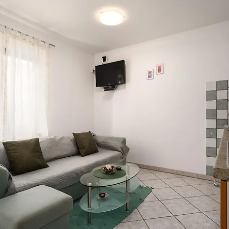 Mit Terrasse By Interhome Apartmán Funtana
