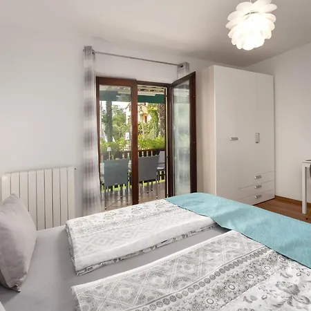 Apartmán Mit Terrasse By Interhome Funtana